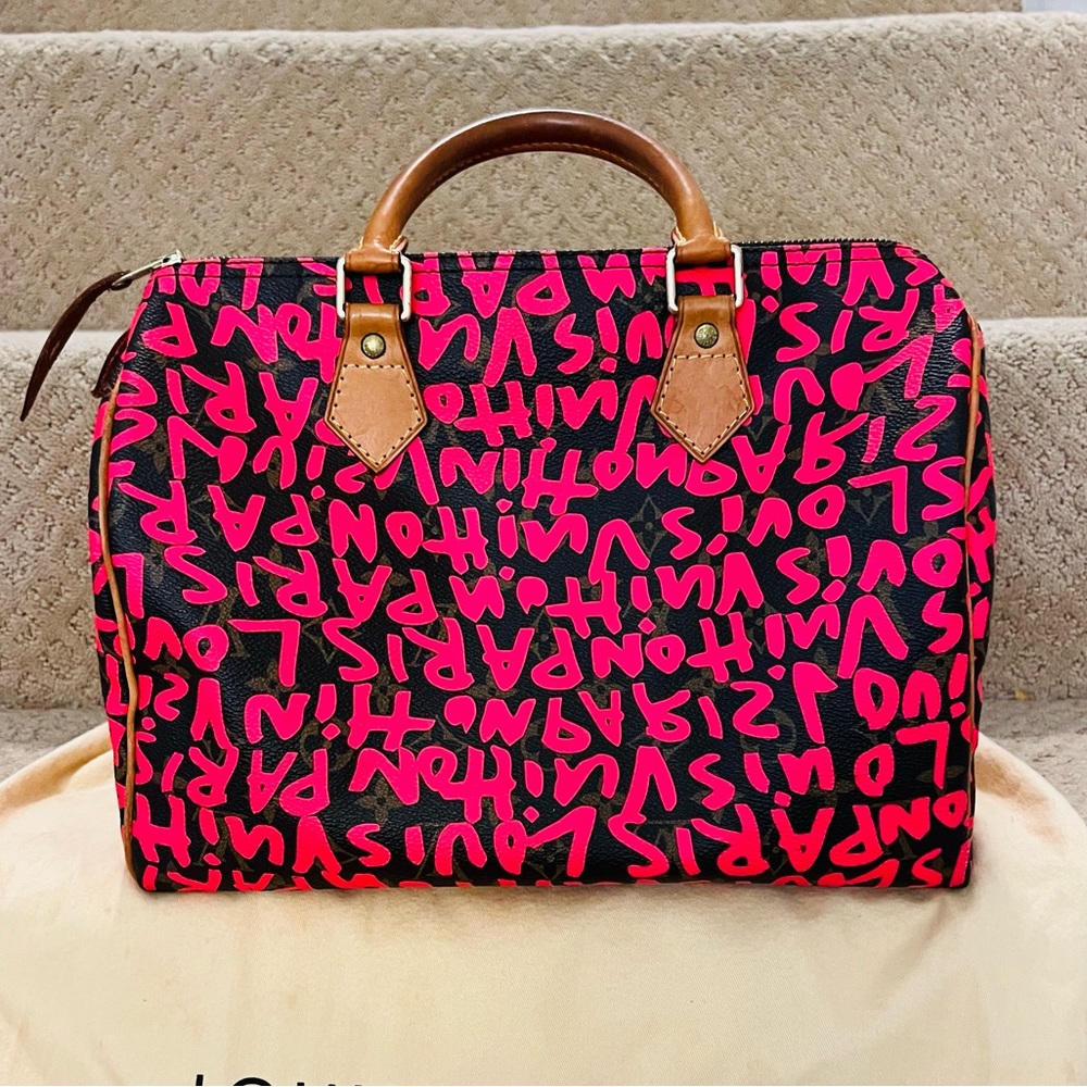 Authentic Louis Vuitton limited graffiti speedy fuchsia
